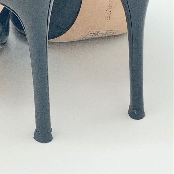 Pour la Victoire Leather & Suede Pumps - Picture 9 of 12